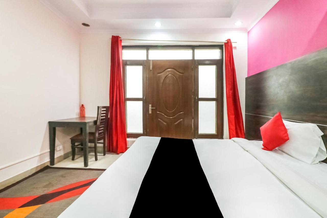Capital O Hotel Bms Near Appu Ghar Gurgaon Exterior foto