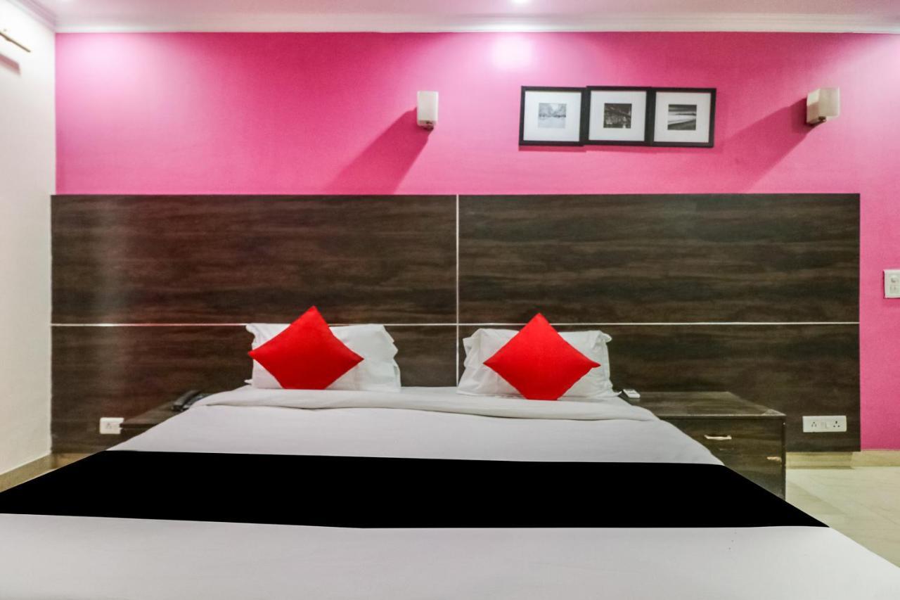Capital O Hotel Bms Near Appu Ghar Gurgaon Exterior foto